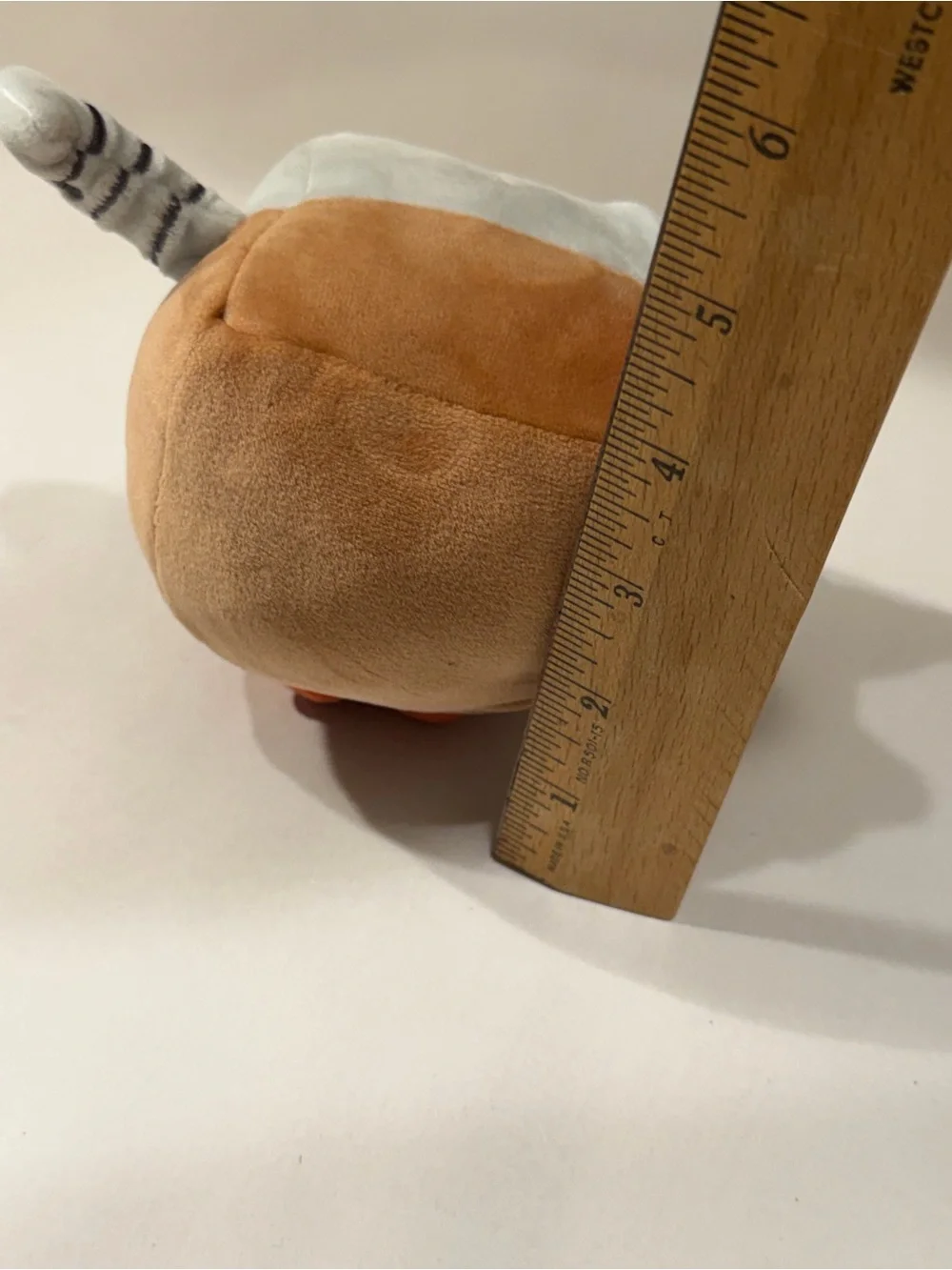 N/A round plush